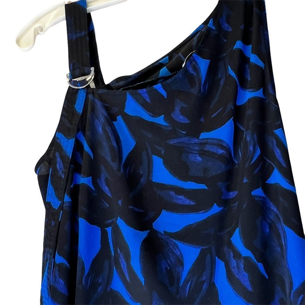 H Halston Top‎ - Picture 4 of 6